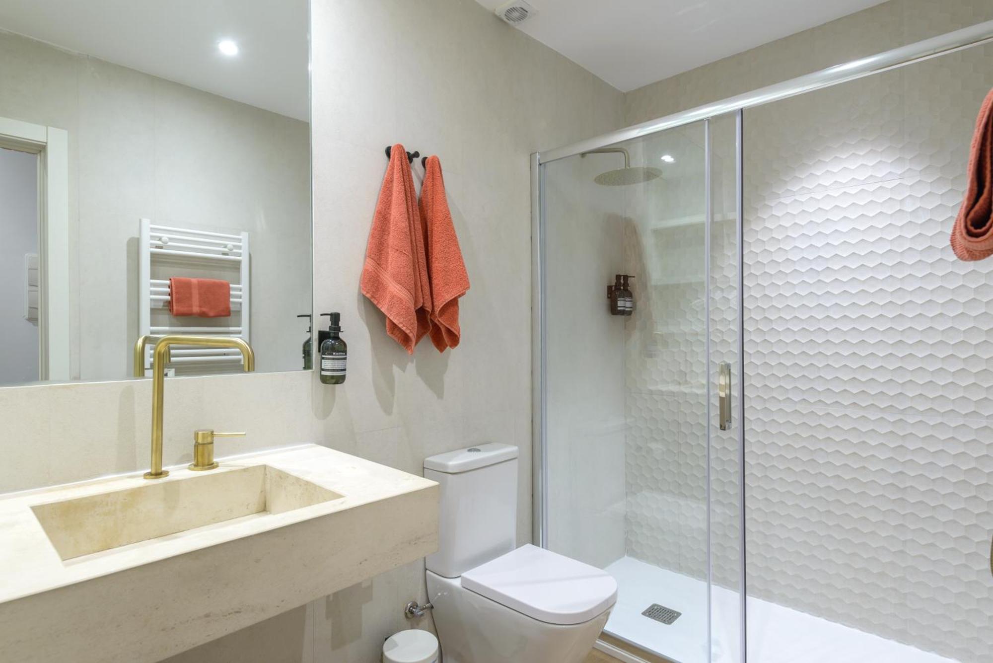 Apartamento Gran Via New 2br 1bth Elevator *