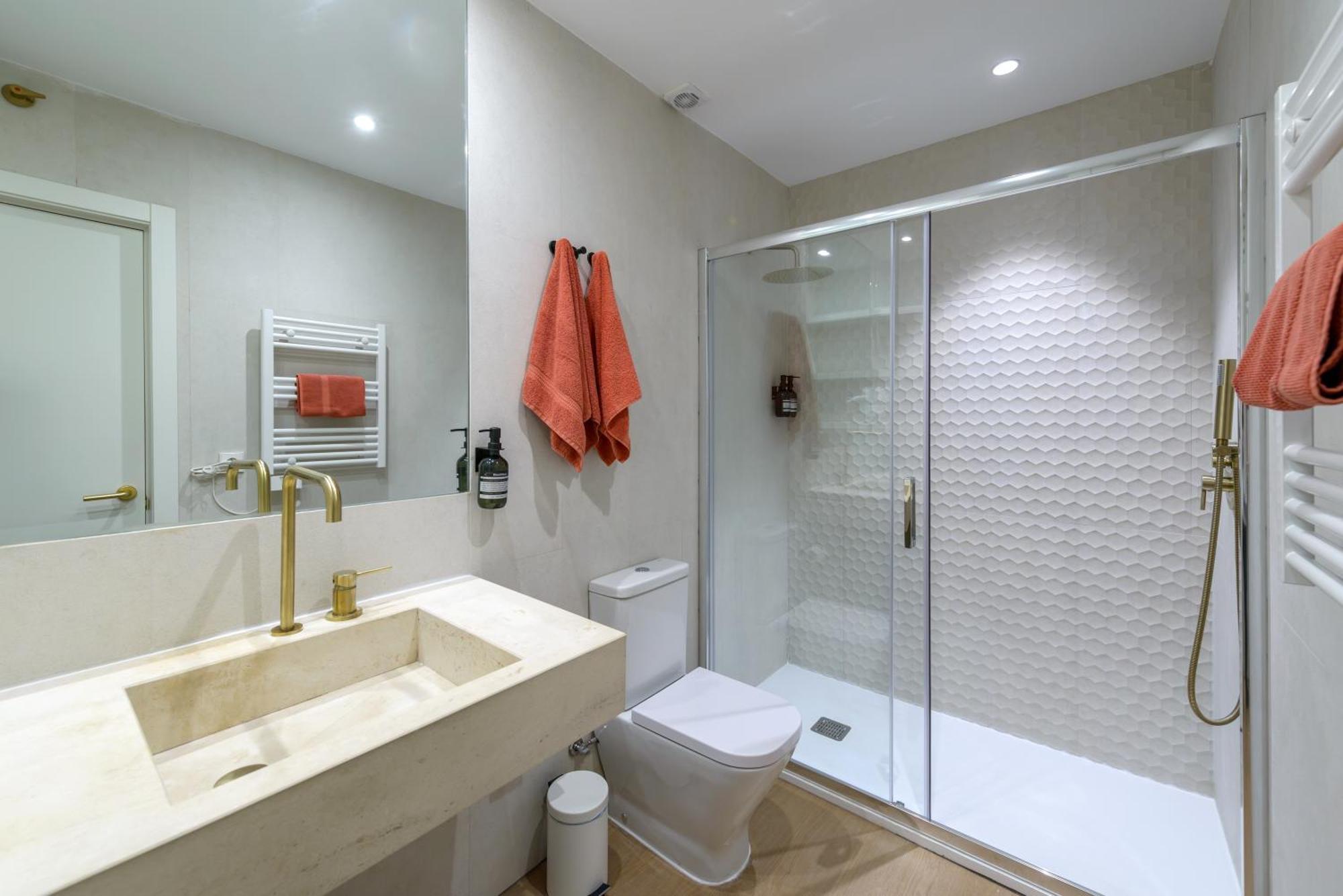 Gran Via New 2br 1bth Elevator Apartament